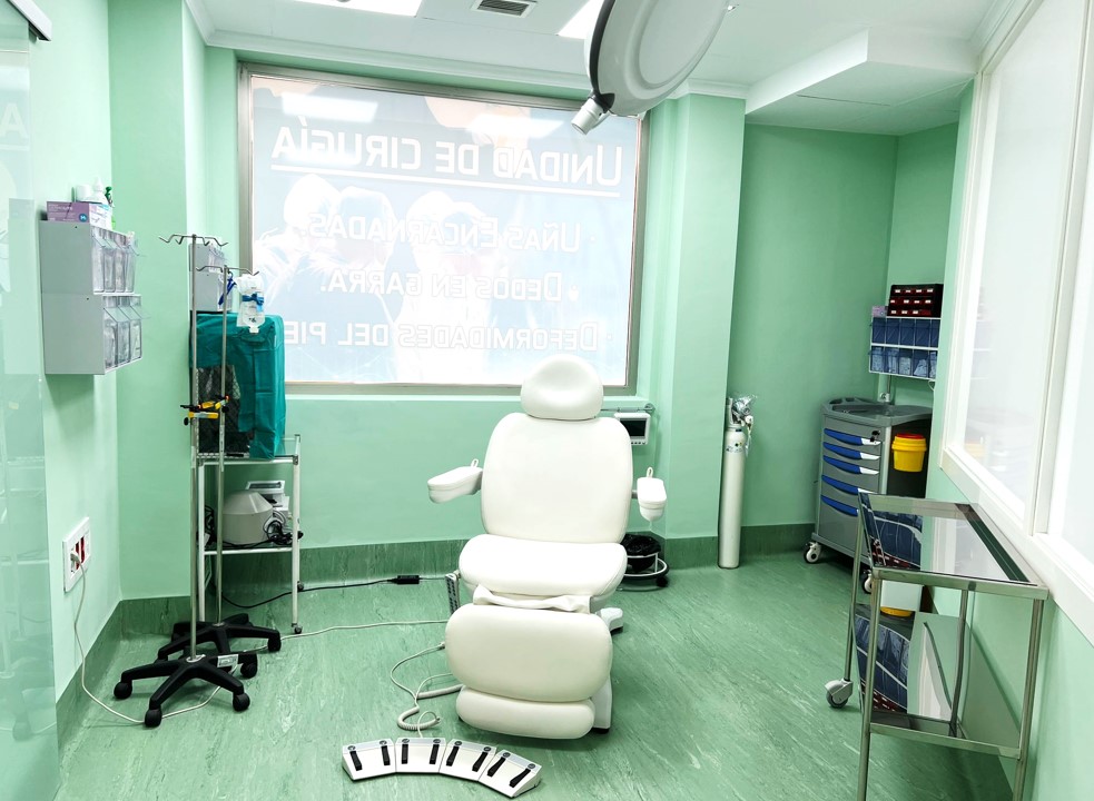 Quirófano de la clínica Unidad de Cirugía del Pie